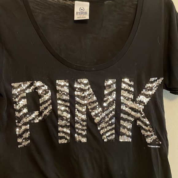 Two Pink tee shirts - Picture 3 of 6